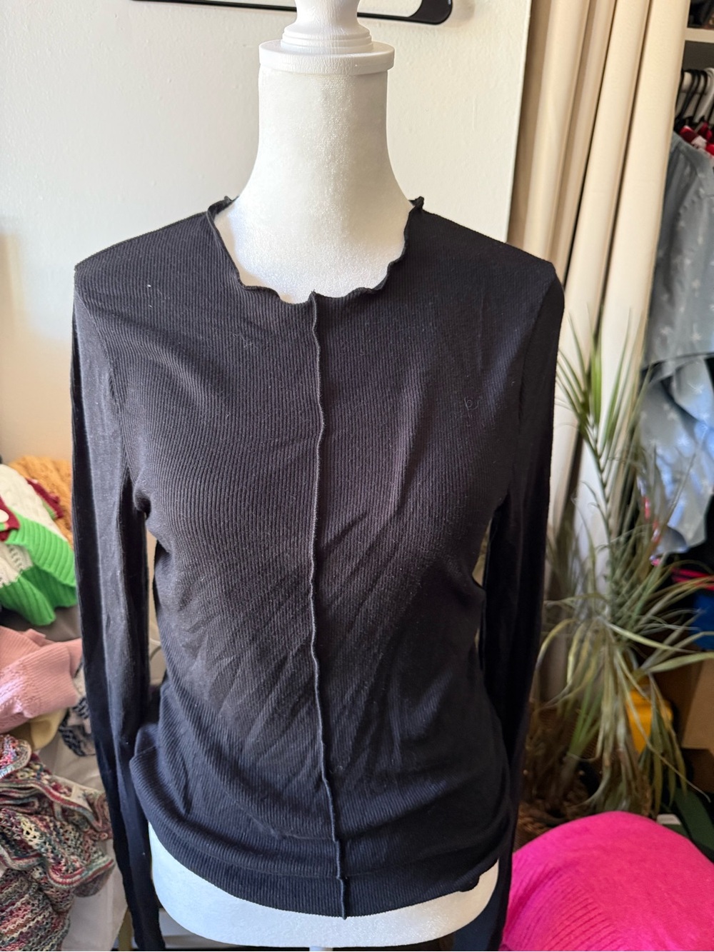 Abercrombie & Fitch Black Ribbed Long-Sleeve Top with Lettuce Edge